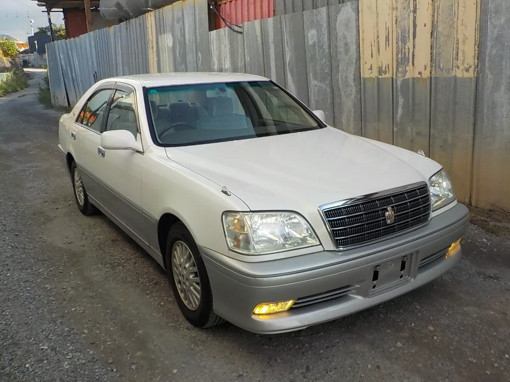 Toyota Crown Royal saloon G